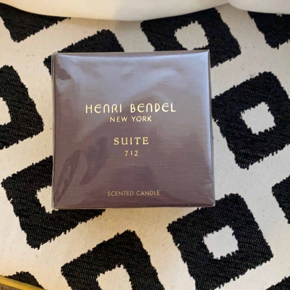 New Henri Bender Suite 712 Candle